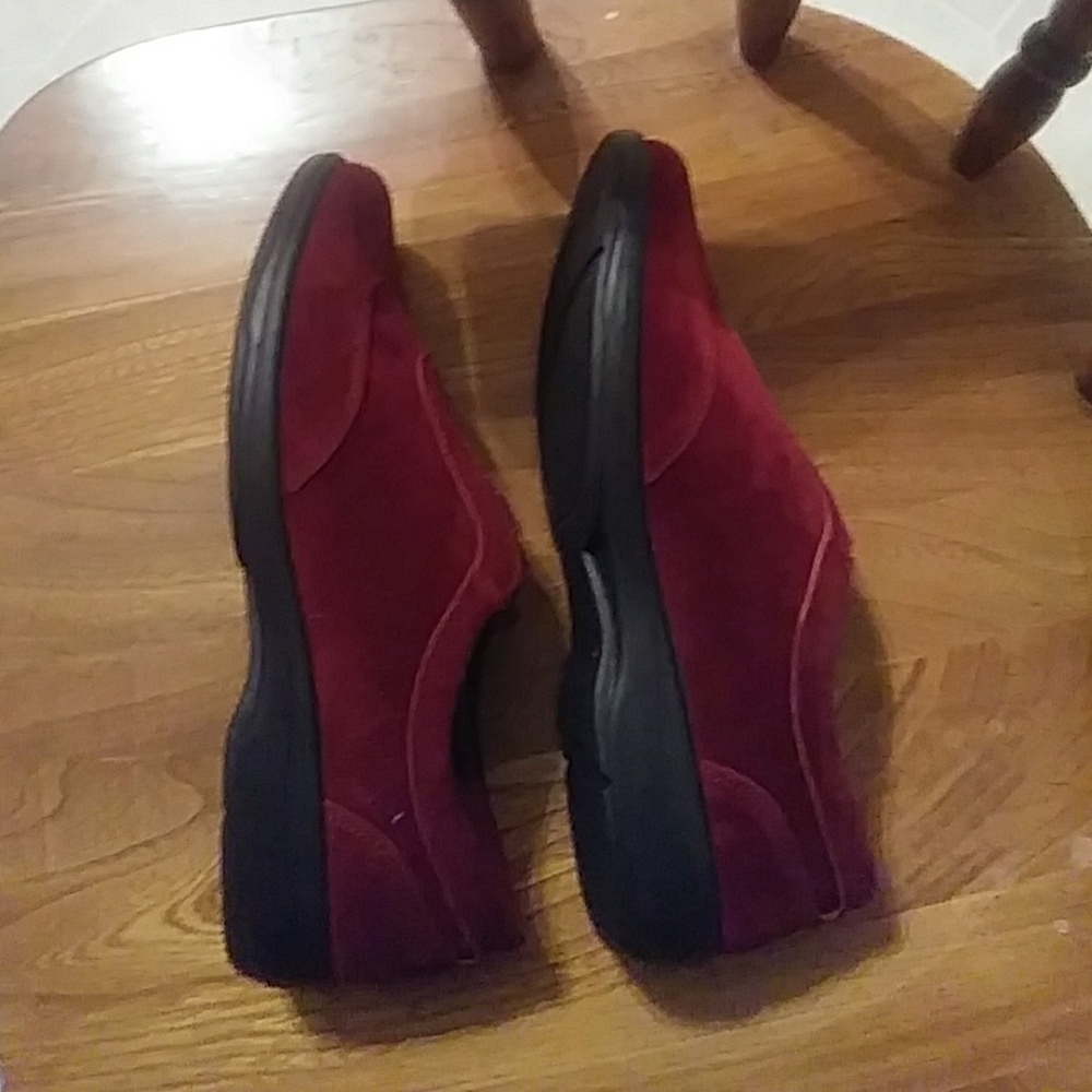 Shoes - Picture 2 of 5